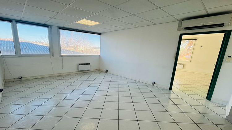 Ma-Cabane - Location Local commercial VENELLES, 55 m²