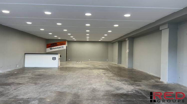 Ma-Cabane - Location Local commercial Venelles, 106 m²