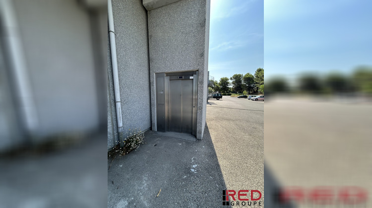 Ma-Cabane - Location Local commercial Venelles, 704 m²