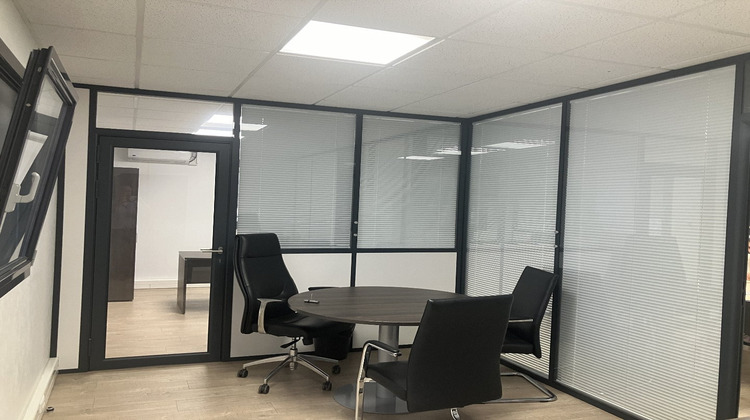 Ma-Cabane - Location Local commercial VENISSIEUX, 16 m²