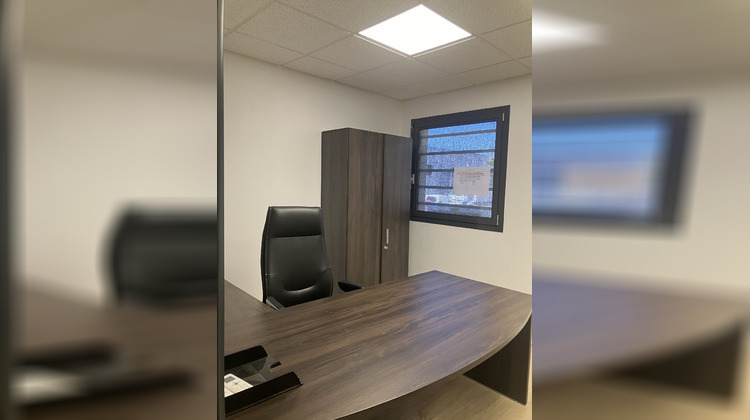 Ma-Cabane - Location Local commercial VENISSIEUX, 16 m²