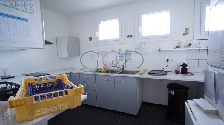 Ma-Cabane - Location Local commercial Ventabren, 100 m²