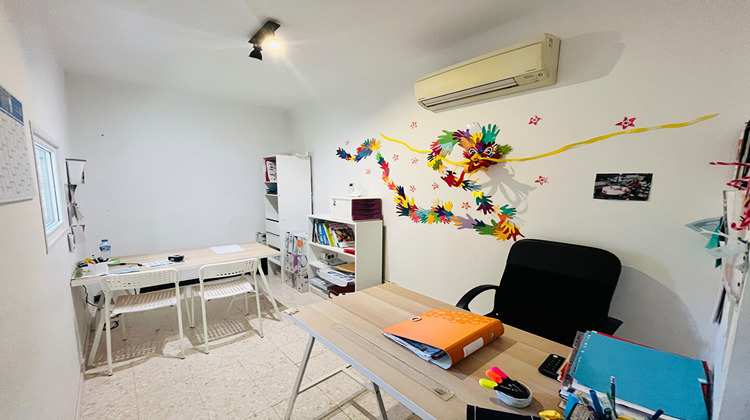 Ma-Cabane - Location Local commercial VENTABREN, 100 m²