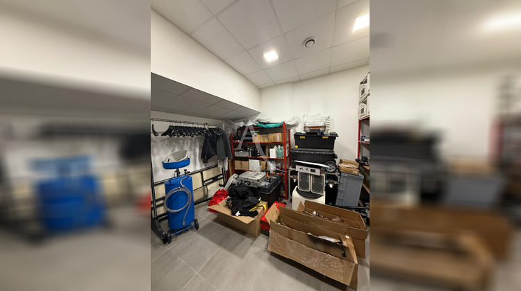 Ma-Cabane - Location Local commercial VERRIERES-LE-BUISSON, 182 m²