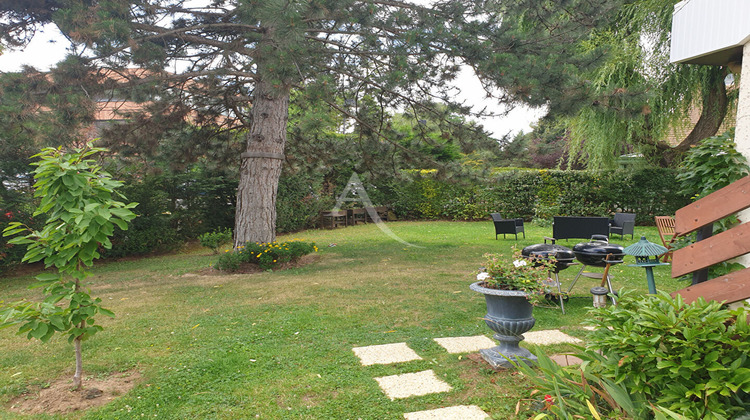 Ma-Cabane - Location Local commercial VERRIERES-LE-BUISSON, 25 m²