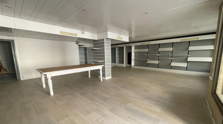 Ma-Cabane - Location Local commercial VERS PONT DU GARD, 55 m²