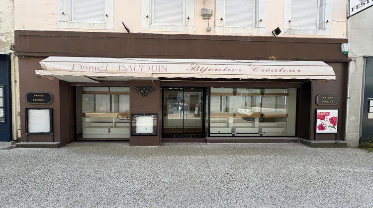 Ma-Cabane - Location Local commercial Vic-en-Bigorre, 65 m²