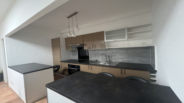 Ma-Cabane - Location Local commercial VIC LA GARDIOLE, 44 m²