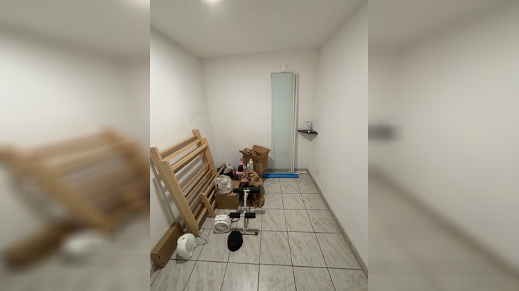 Ma-Cabane - Location Local commercial VIC LA GARDIOLE, 75 m²