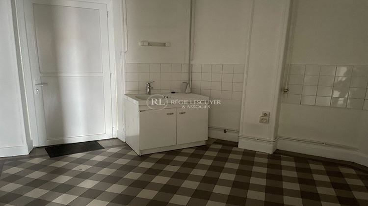 Ma-Cabane - Location Local commercial VIENNE, 77 m²