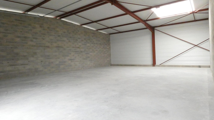 Ma-Cabane - Location Local commercial Vienne-en-Val, 101 m²