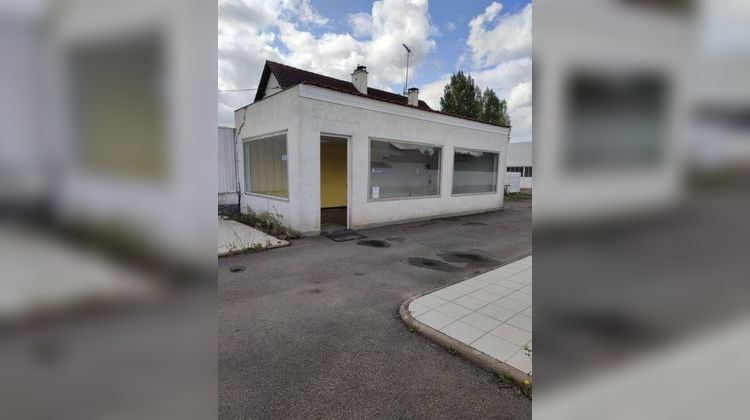 Ma-Cabane - Location Local commercial Vierzon, 365 m²