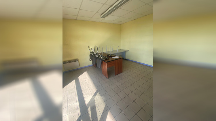 Ma-Cabane - Location Local commercial Vierzon, 104 m²