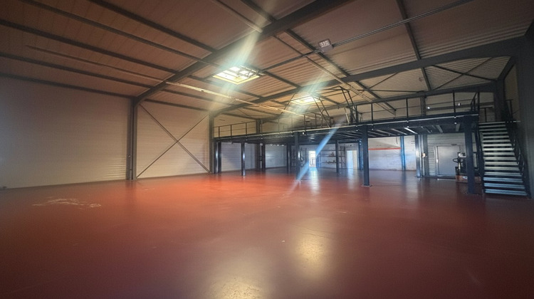 Ma-Cabane - Location Local commercial VILLE LA GRAND, 520 m²