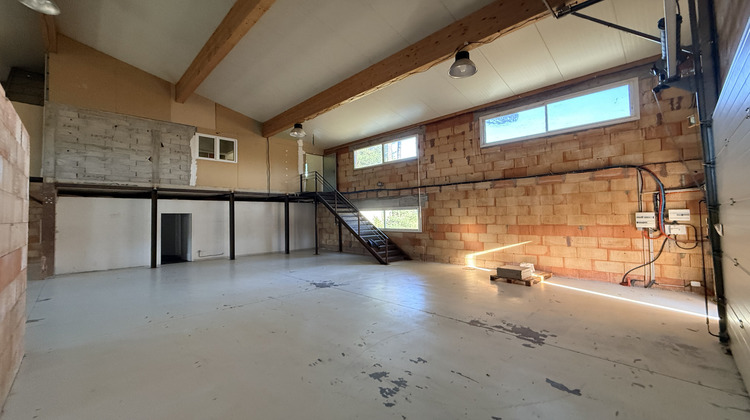 Ma-Cabane - Location Local commercial Villecroze, 240 m²