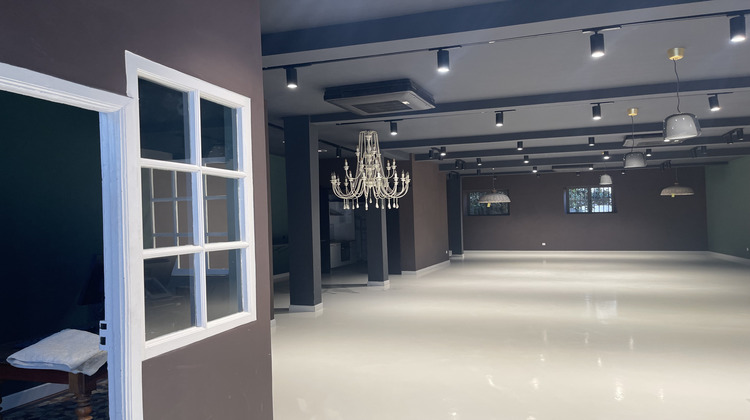 Ma-Cabane - Location Local commercial Villefranche-de-Lauragais, 200 m²