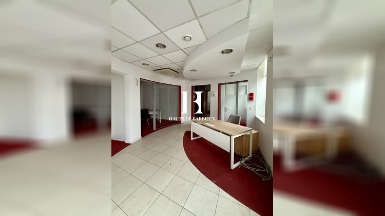 Ma-Cabane - Location Local commercial Villeneuve-d'Ascq, 220 m²