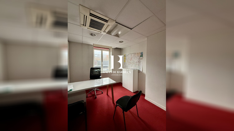 Ma-Cabane - Location Local commercial Villeneuve-d'Ascq, 220 m²