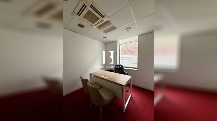 Ma-Cabane - Location Local commercial Villeneuve-d'Ascq, 220 m²
