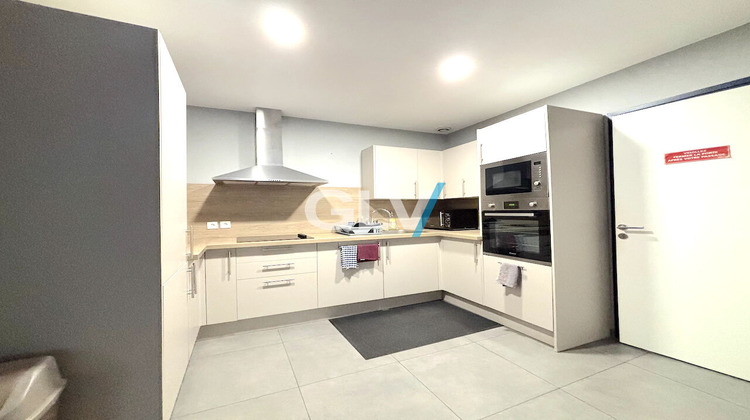 Ma-Cabane - Location Local commercial VILLENEUVE-D'ASCQ, 750 m²