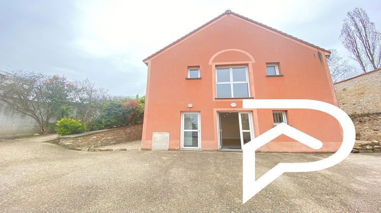 Ma-Cabane - Location Local commercial VILLENEUVE-LE-ROI, 61 m²