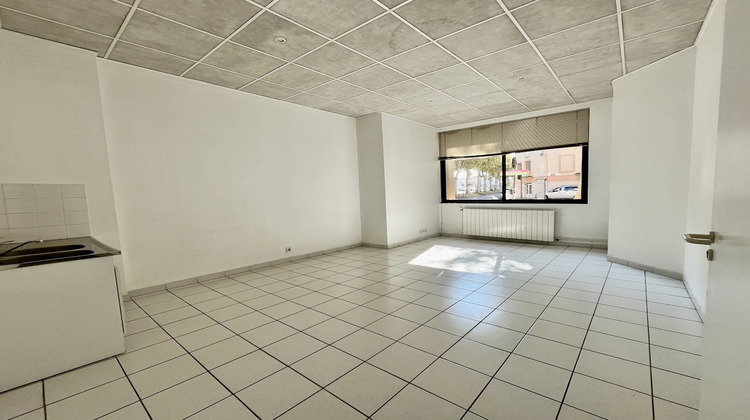 Ma-Cabane - Location Local commercial VILLENEUVE-SUR-LOT, 126 m²