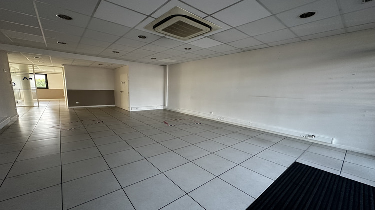 Ma-Cabane - Location Local commercial Villeneuve-sur-Lot, 112 m²