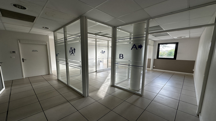 Ma-Cabane - Location Local commercial Villeneuve-sur-Lot, 112 m²