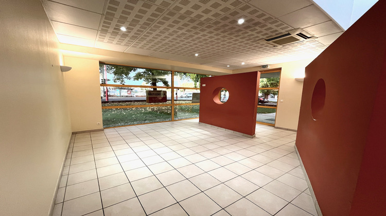 Ma-Cabane - Location Local commercial VILLENEUVE-SUR-LOT, 10 m²