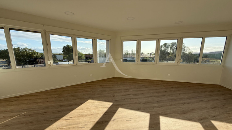 Ma-Cabane - Location Local commercial VILLESEQUELANDE, 98 m²