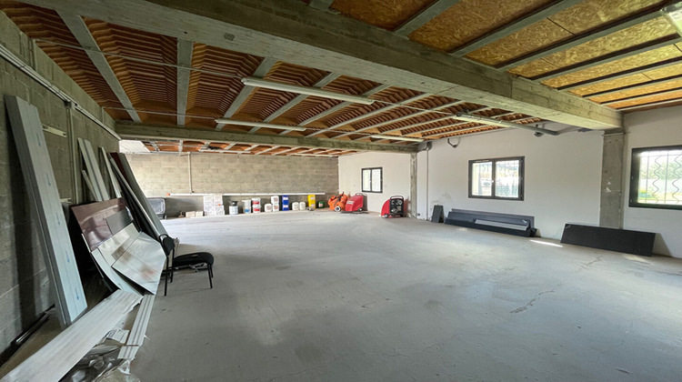 Ma-Cabane - Location Local commercial VILLETTE-D'ANTHON, 160 m²