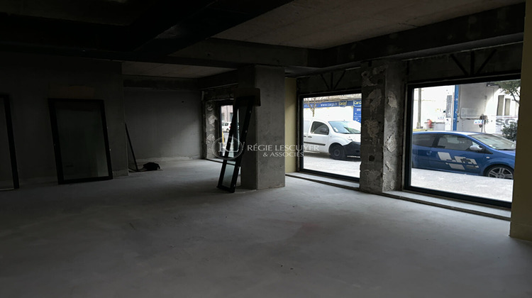 Ma-Cabane - Location Local commercial VILLEURBANNE, 113 m²