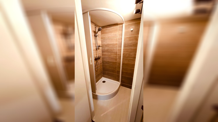 Ma-Cabane - Location Local commercial VILLEURBANNE, 125 m²