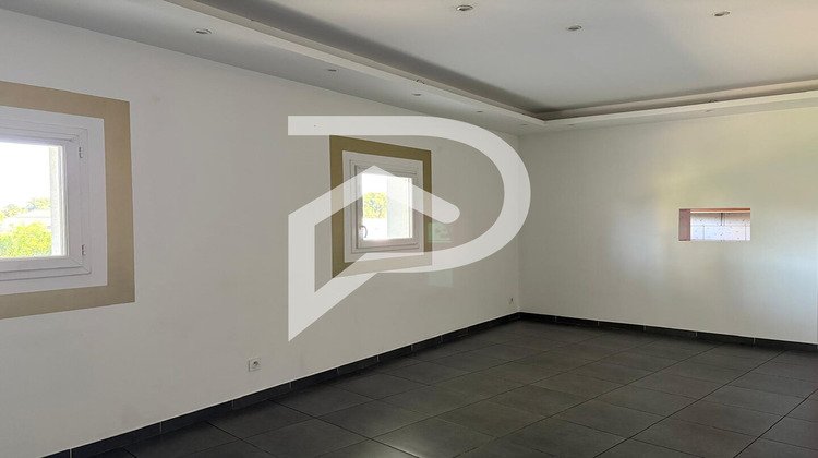 Ma-Cabane - Location Local commercial VINON-SUR-VERDON, 80 m²