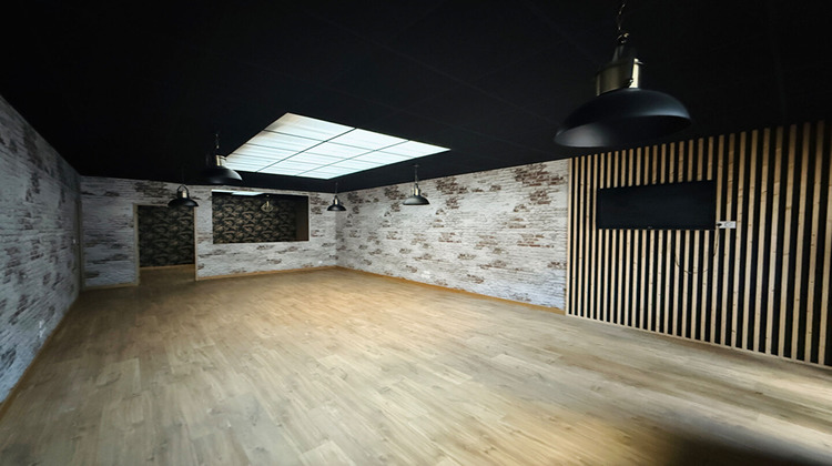 Ma-Cabane - Location Local commercial VITRE, 158 m²