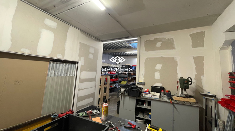 Ma-Cabane - Location Local commercial Vitrolles, 360 m²