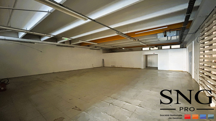 Ma-Cabane - Location Local commercial Vitrolles, 240 m²