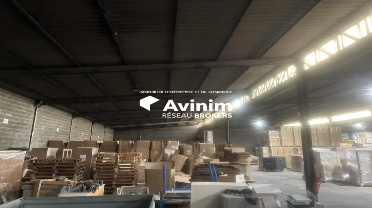 Ma-Cabane - Location Local commercial Vitrolles, 450 m²