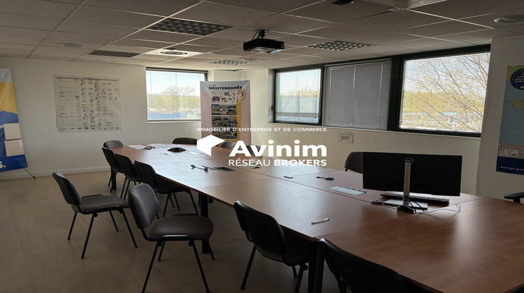 Ma-Cabane - Location Local commercial Vitrolles, 2611 m²