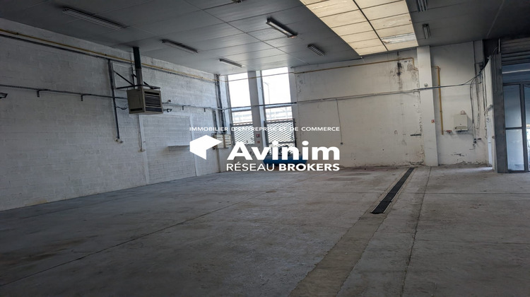 Ma-Cabane - Location Local commercial Vitrolles, 490 m²