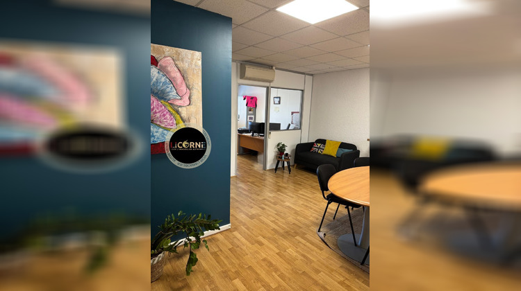 Ma-Cabane - Location Local commercial Vitrolles, 100 m²