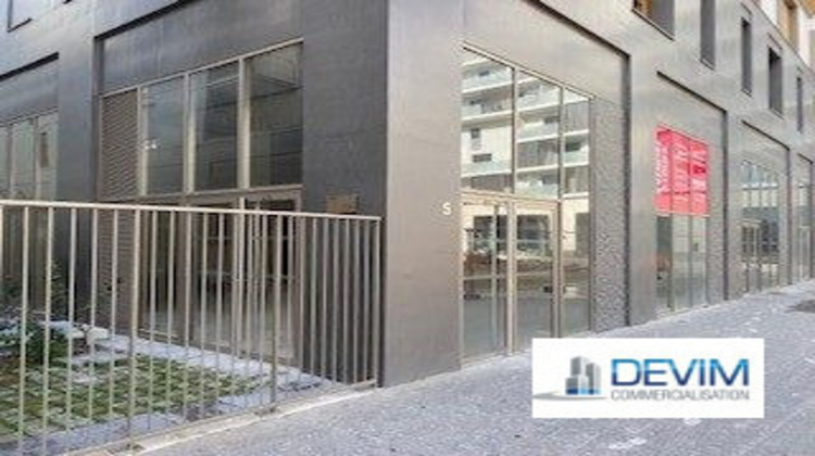 Ma-Cabane - Location Local commercial Vitry-sur-Seine, 112 m²