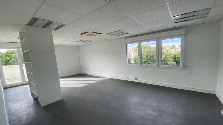 Ma-Cabane - Location Local commercial VOIRON, 118 m²