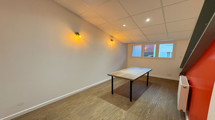 Ma-Cabane - Location Local commercial VOIRON, 112 m²