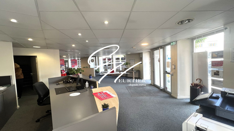 Ma-Cabane - Location Local commercial Voiron, 278 m²