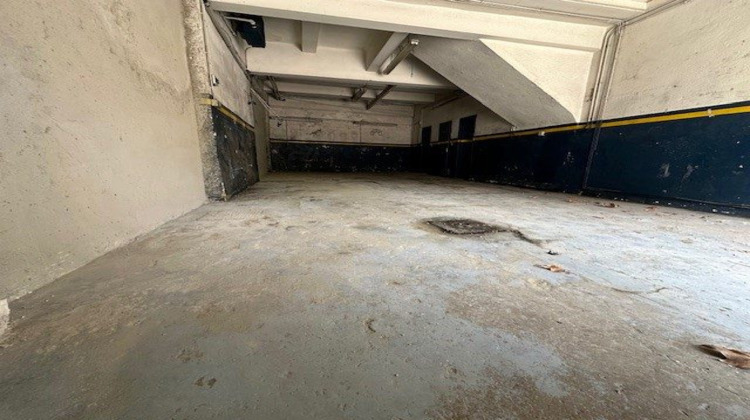 Ma-Cabane - Location Local commercial Volx, 70 m²