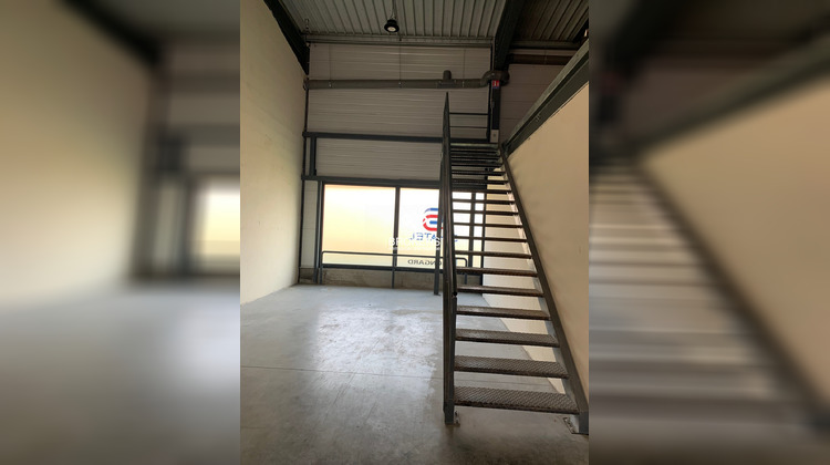 Ma-Cabane - Location Local commercial Voreppe, 412 m²