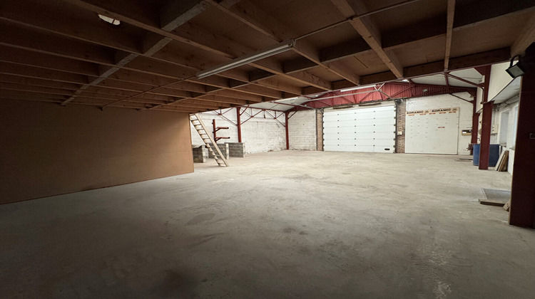 Ma-Cabane - Location Local commercial WATTRELOS, 318 m²