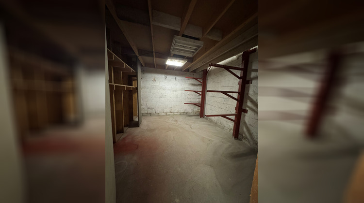 Ma-Cabane - Location Local commercial WATTRELOS, 318 m²
