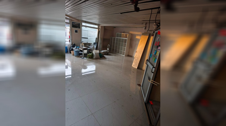 Ma-Cabane - Location Local commercial YERRES, 100 m²